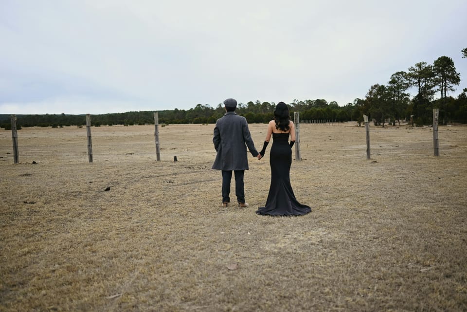 Feeling Lonely in a Relationship: Emotional Loneliness, Hidden Distance and How to Rebuild Intimacy